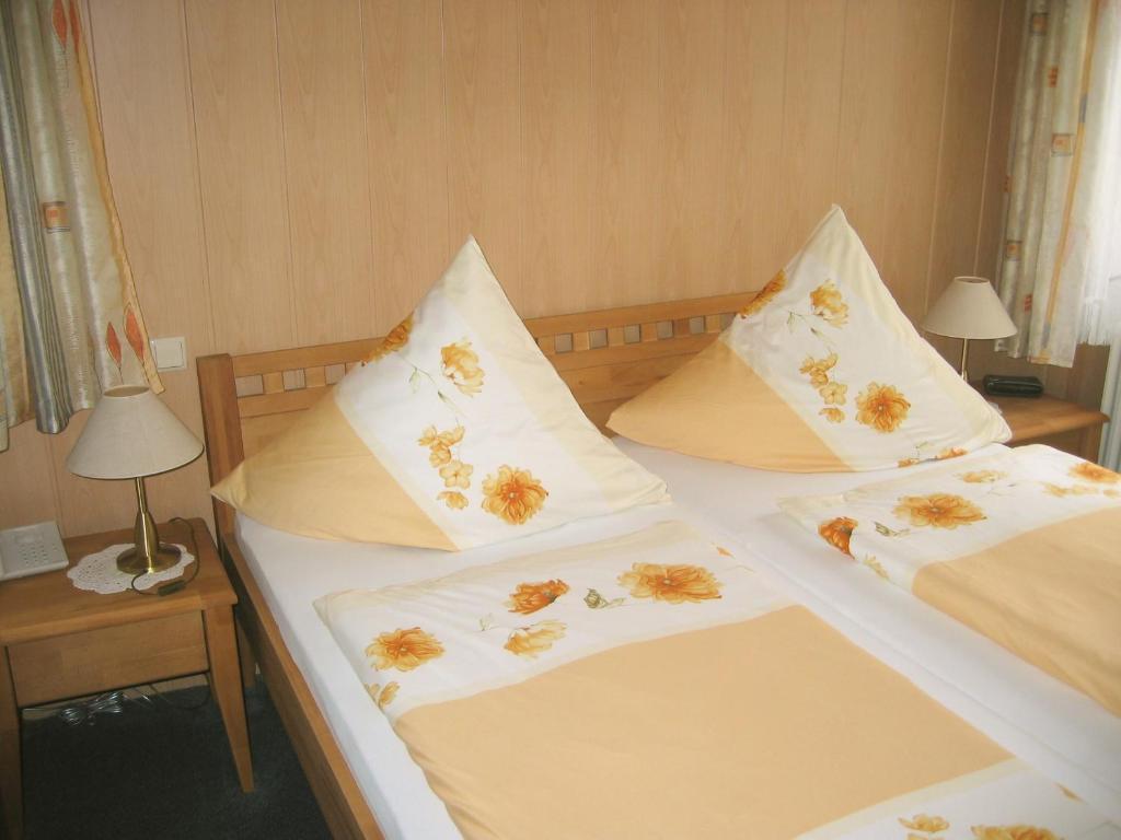 Gaestehaus Eberlein Rothenburg ob der Tauber Room photo