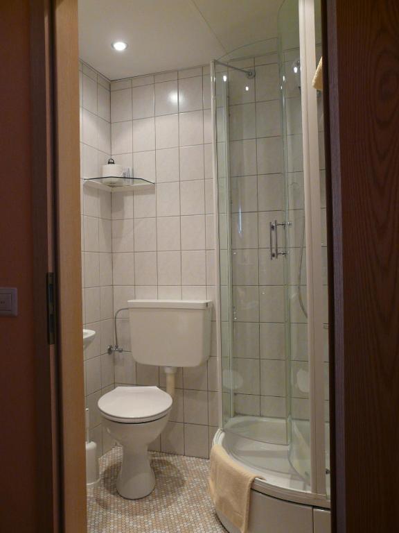 Gaestehaus Eberlein Rothenburg ob der Tauber Room photo