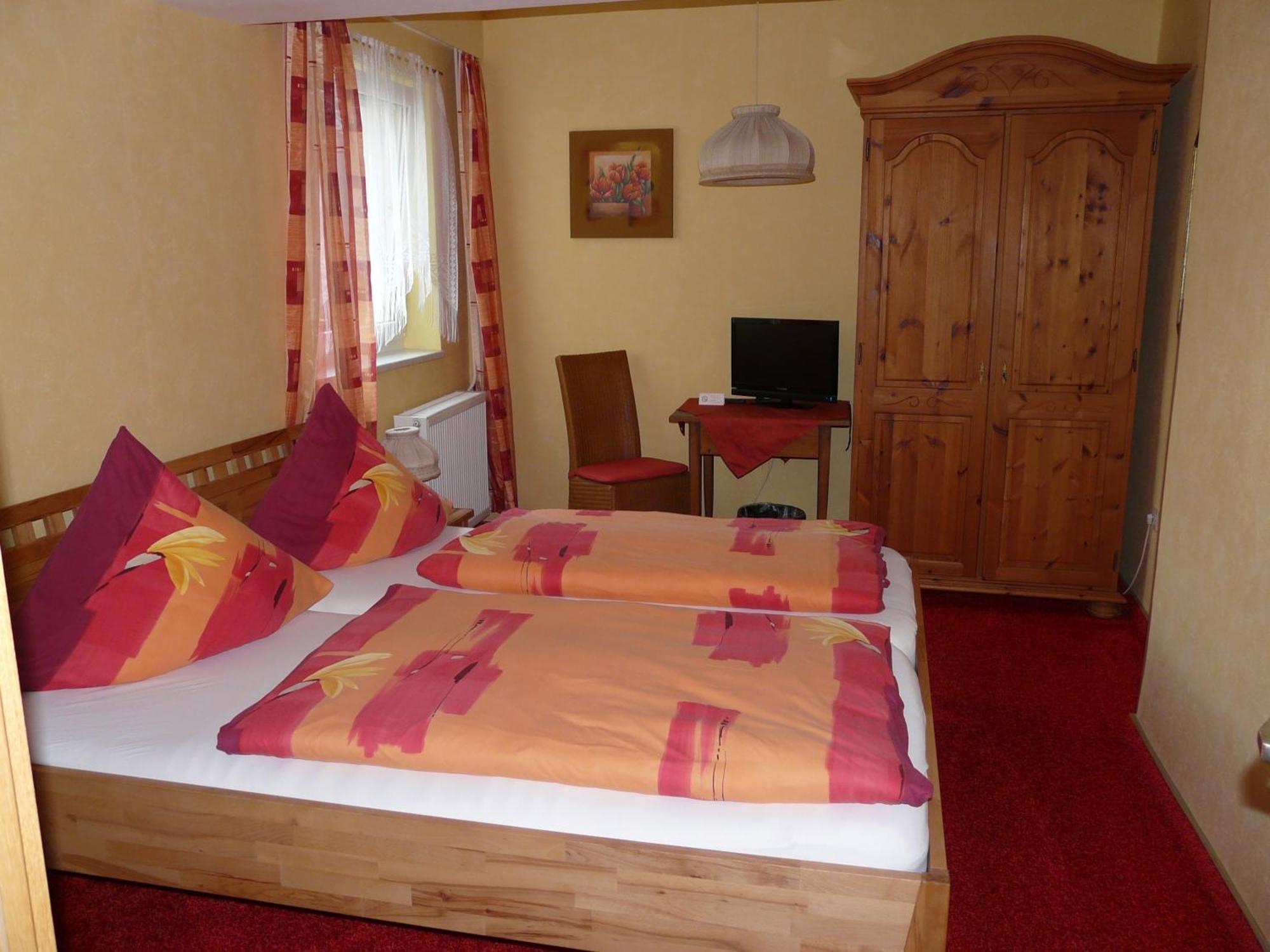 Gaestehaus Eberlein Rothenburg ob der Tauber Room photo