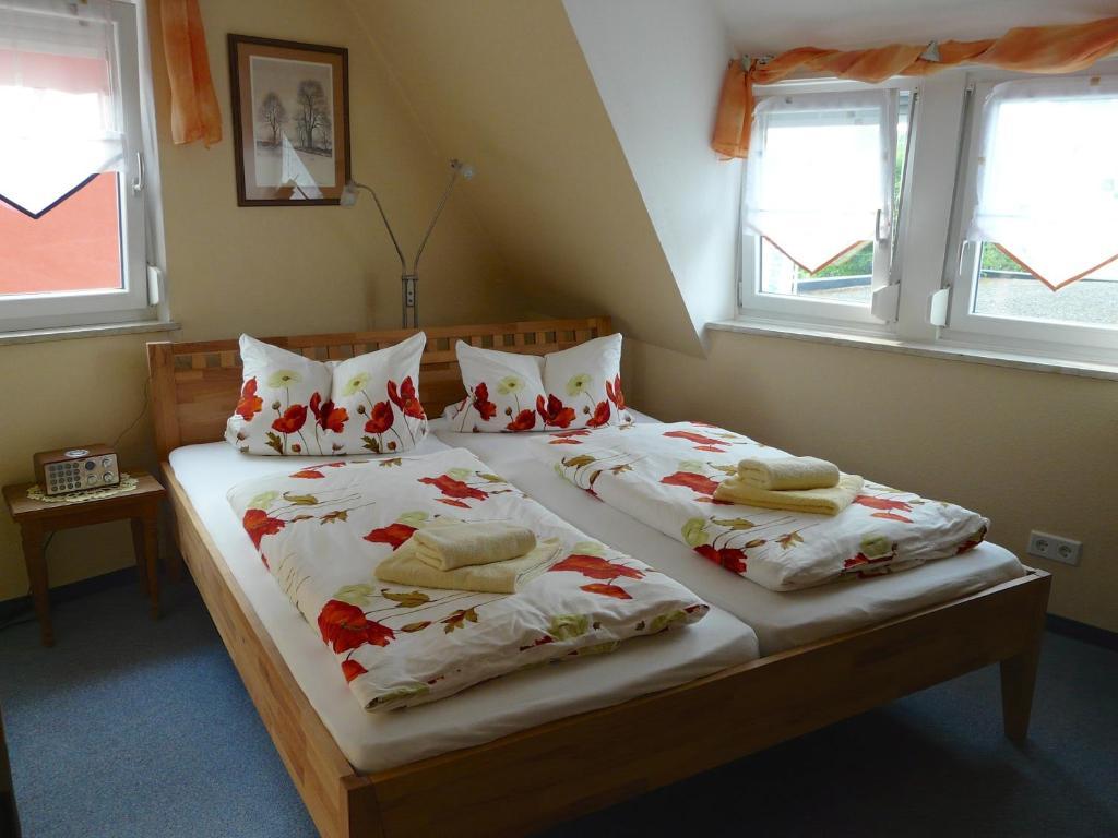 Gaestehaus Eberlein Rothenburg ob der Tauber Room photo